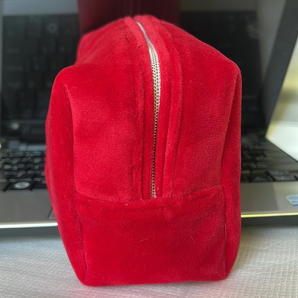 Christian Dior CD Logo Pouch Cosmetic Bag Red Velvet - Picture 12 of 13